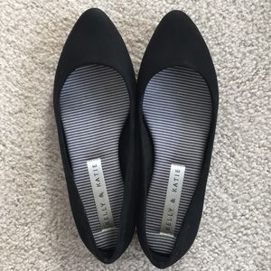 Kelly & Katie black flats Size 7